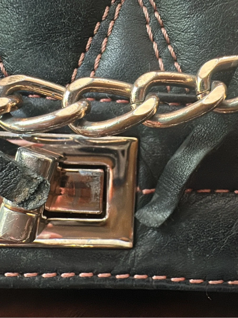 Valentino Quilted Leather Crossbody Bag black with rosegold Hardware. (Bags20)